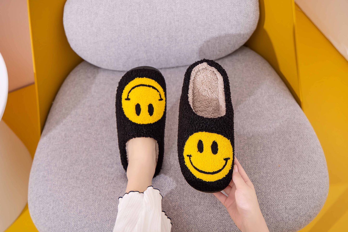 Happy Face Comfort Fluffy Slider Slipper for adult