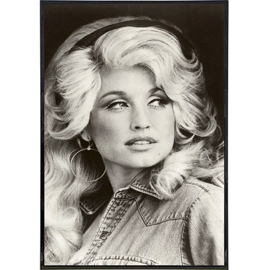 Dolly Parton Poster Print: Framed Print