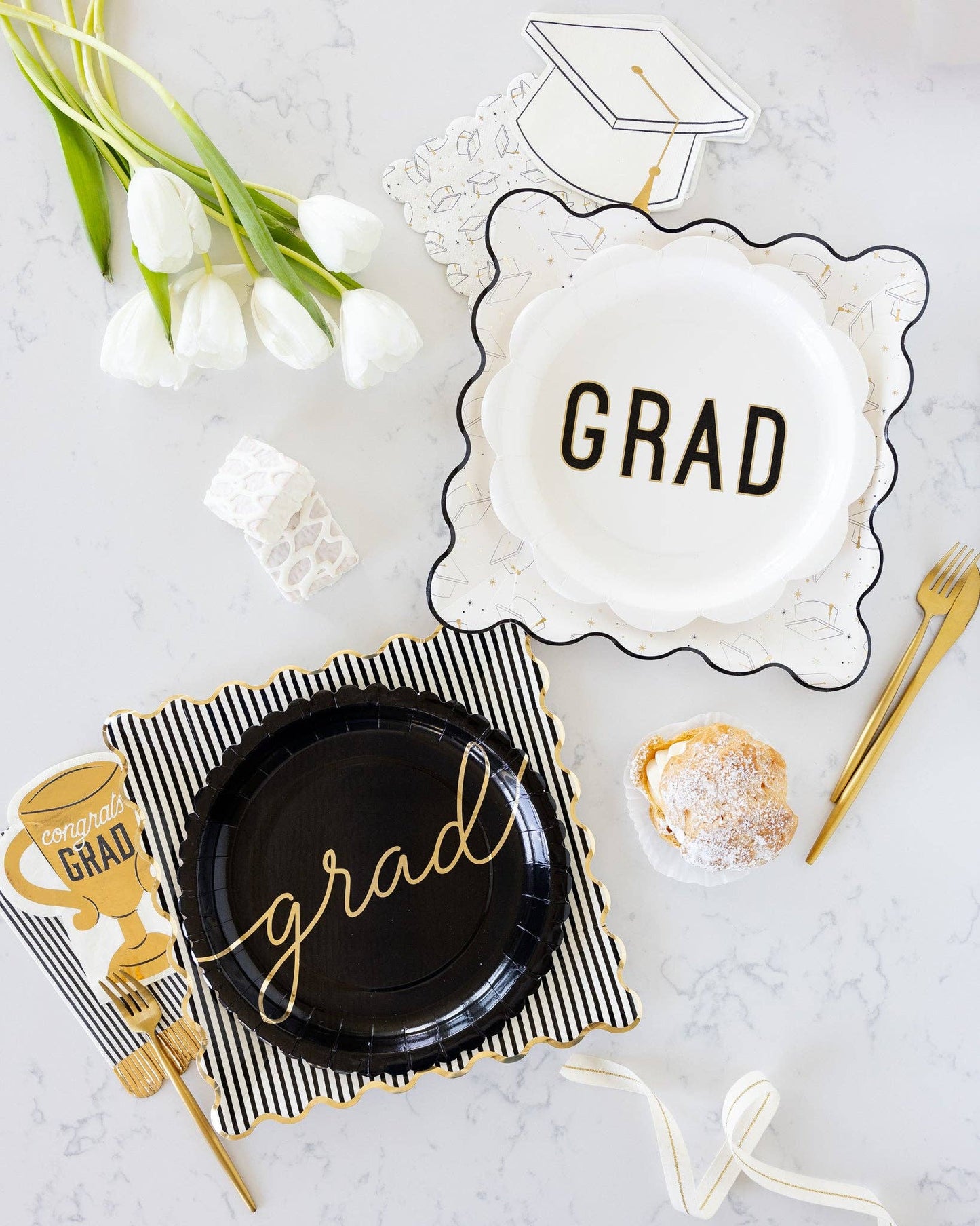 GRD1138 - Grad Cap Cocktail Napkin