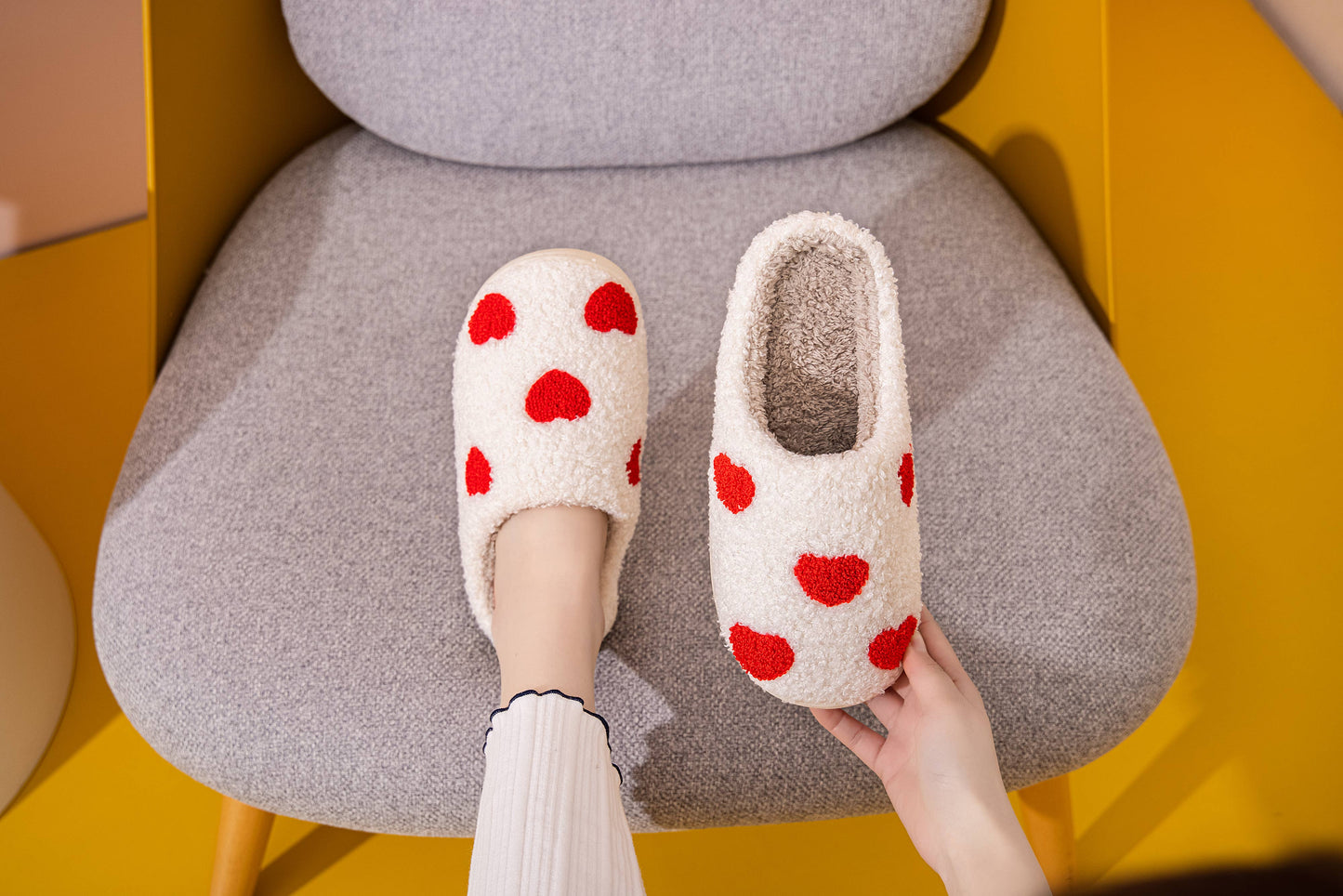 Valentine Heart Illustrated Plush Fur Slip on Slippers (adult): Heart Dot