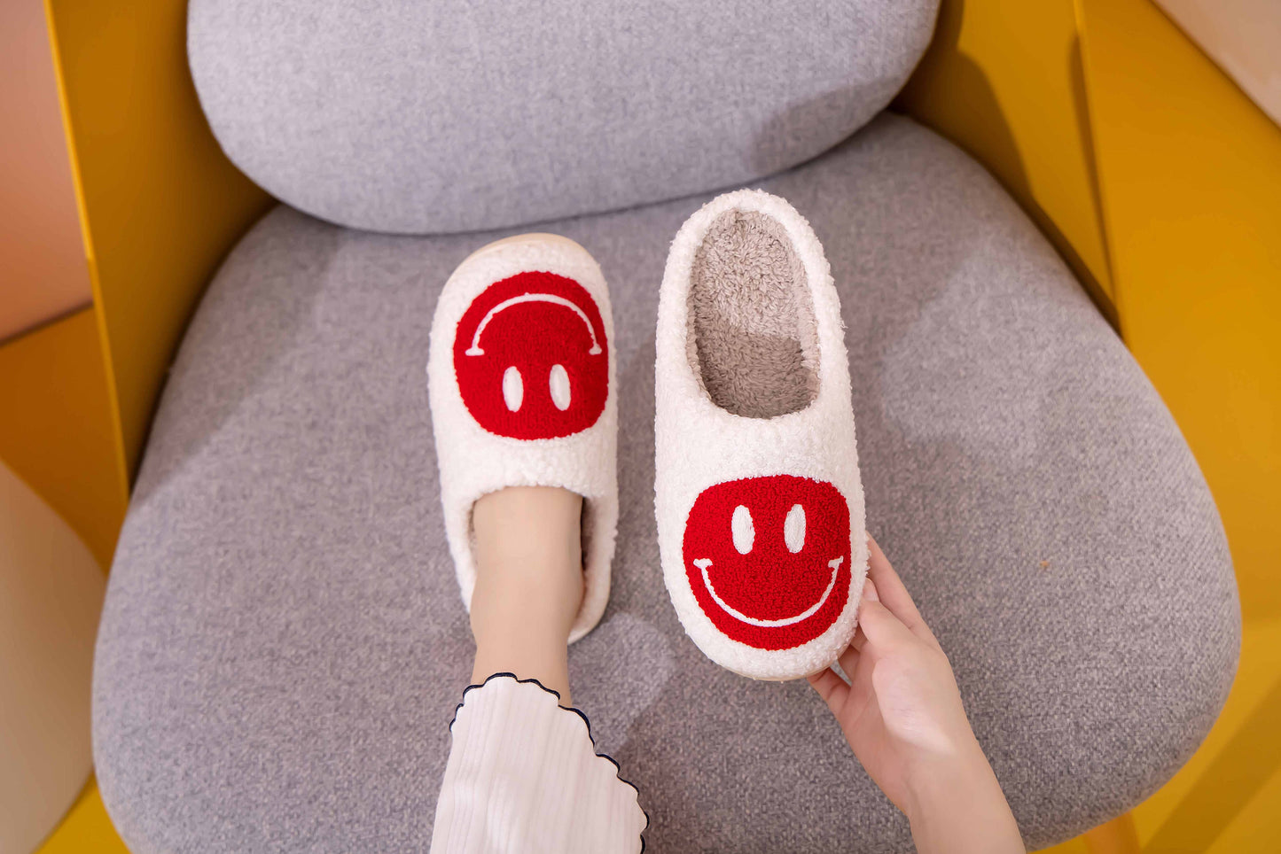 Happy Face Comfort Fluffy Slider Slipper for adult