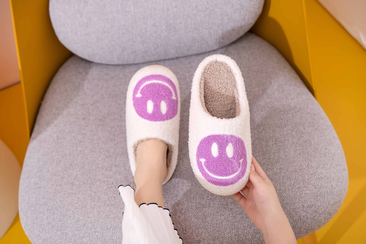 Happy Face Comfort Fluffy Slider Slipper for adult