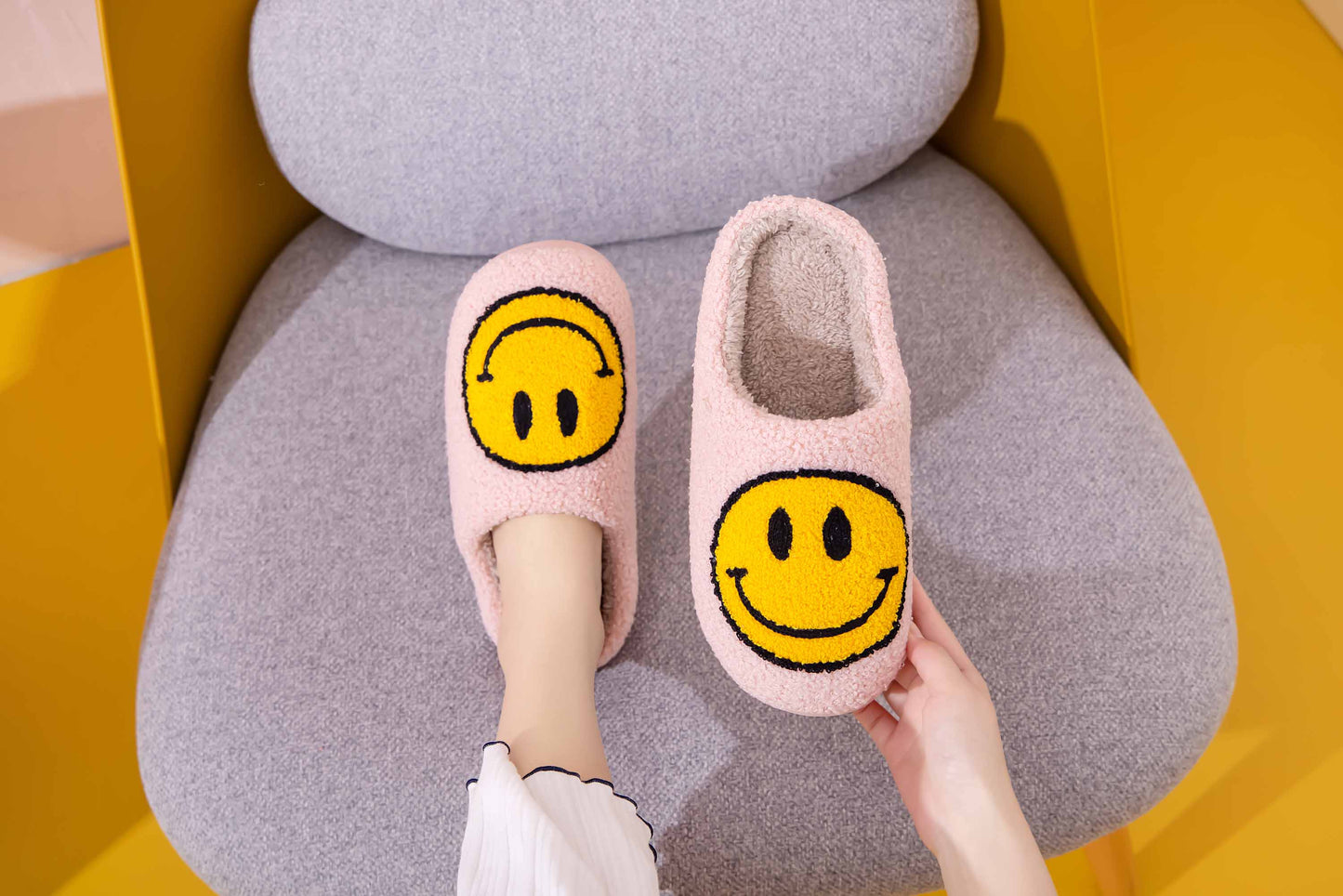 Happy Face Comfort Fluffy Slider Slipper for adult