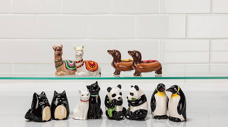 Cuddling Cat Salt & Pepper-3.75"H-1712