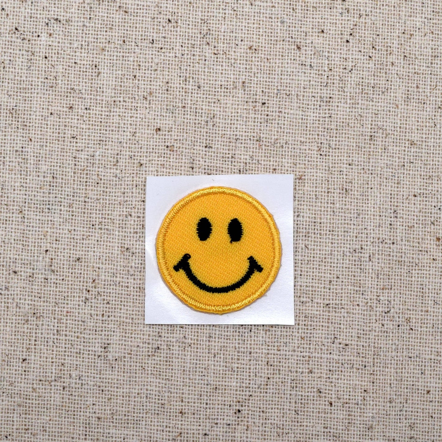 SMALL - Smiling Face, Embroidered, Iron on Patch